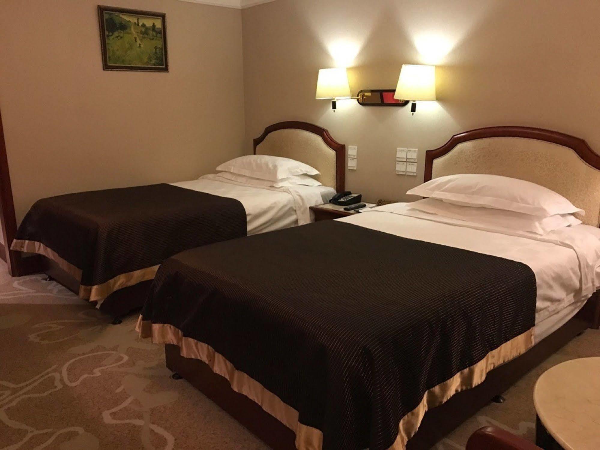 Beijing King Wing Hot Spring Hotel מראה חיצוני תמונה