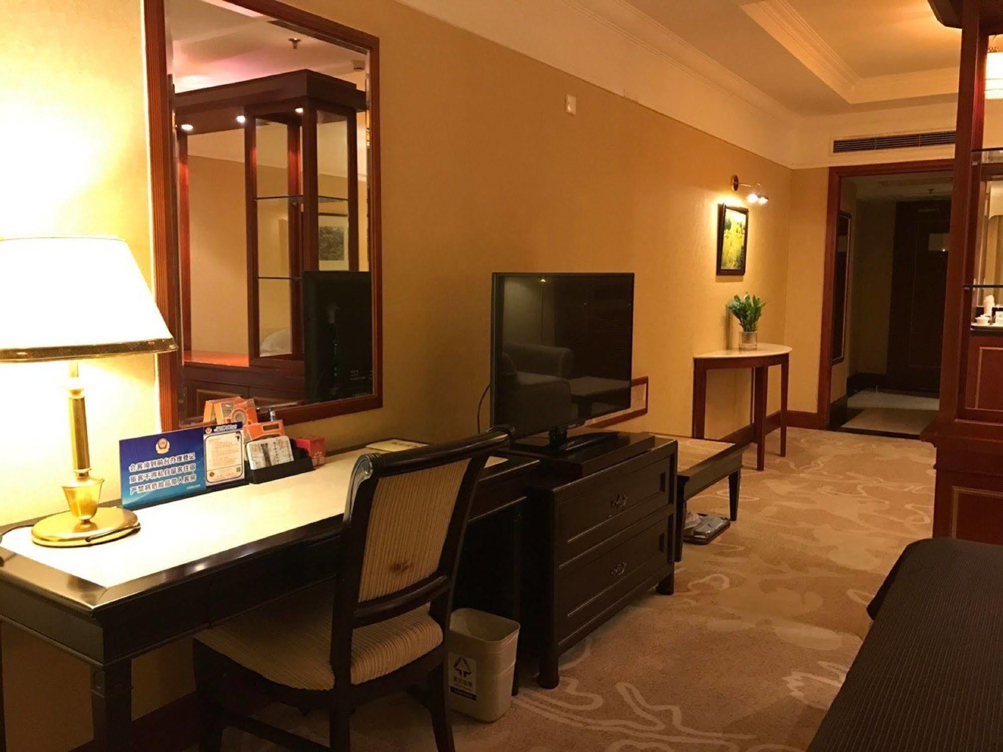 Beijing King Wing Hot Spring Hotel מראה חיצוני תמונה